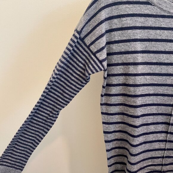 Boden Wool Blend Gray Stripped Sweater, size 2 - Picture 6 of 8